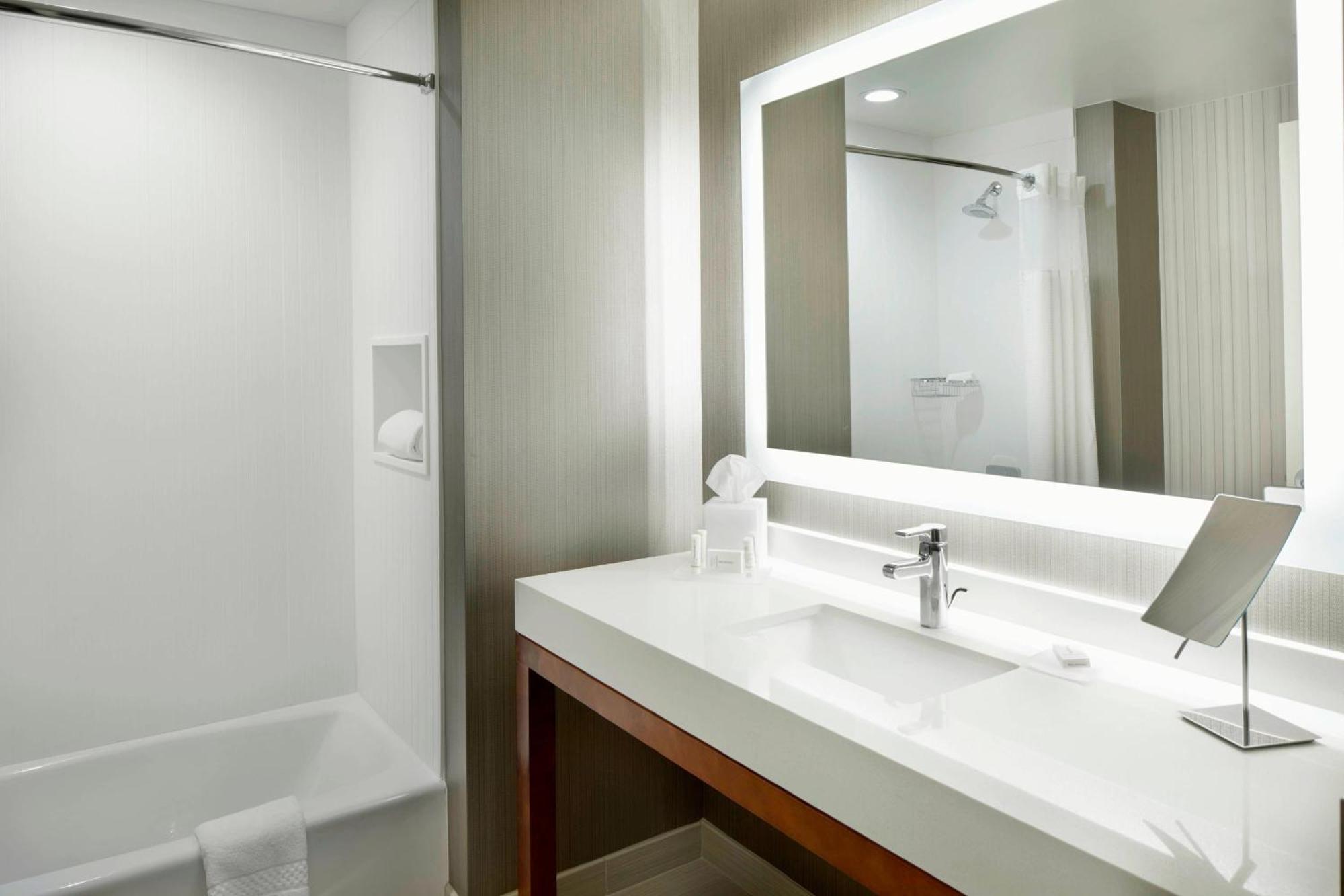 Courtyard By Marriott Houston Intercontinental Airport Otel Dış mekan fotoğraf